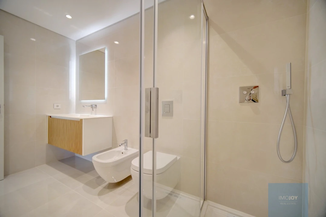 Apartamento T3 para Venda em Carcavelos e Parede Foto 23