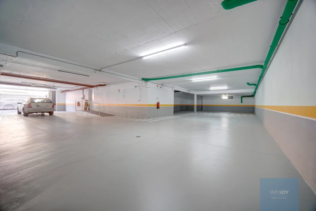 Apartamento T3 para Venda em Carcavelos e Parede Foto 33