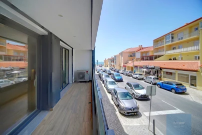 Apartamento T3 para Venda em Carcavelos e Parede
