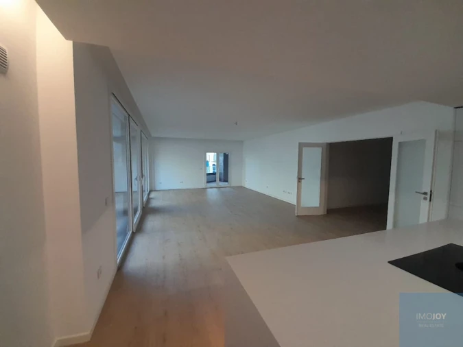Apartamento T3 para Venda em Carcavelos e Parede Foto 6