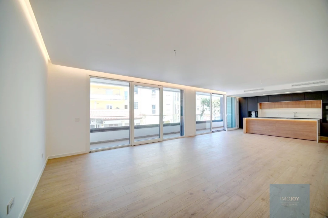 Apartamento T3 para Venda em Carcavelos e Parede Foto 1