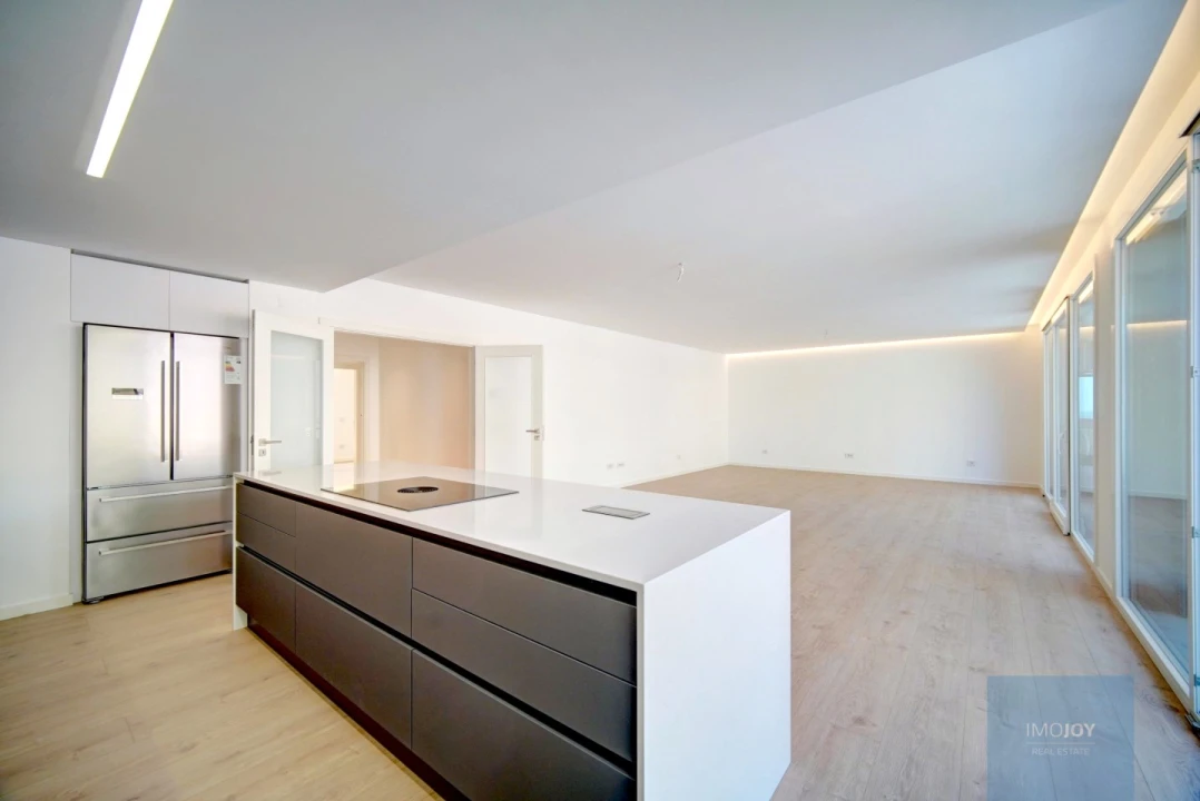 Apartamento T3 para Venda em Carcavelos e Parede Foto 2