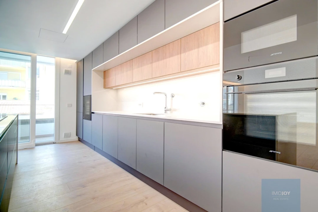 Apartamento T3 para Venda em Carcavelos e Parede Foto 4