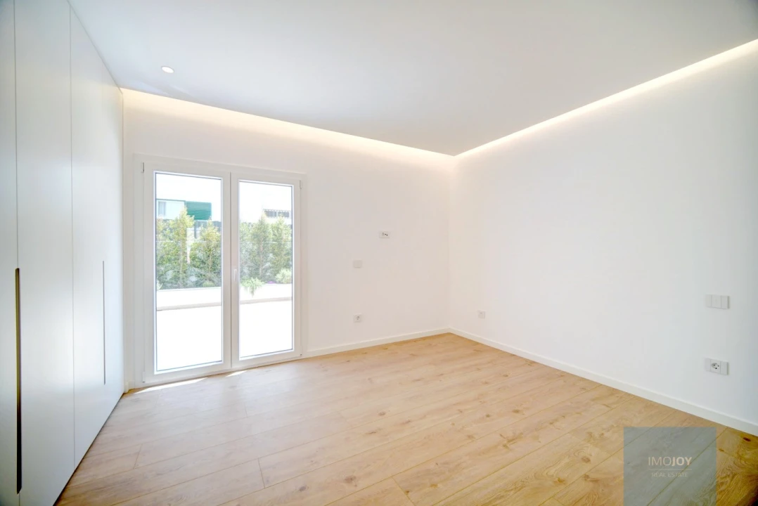 Apartamento T3 para Venda em Carcavelos e Parede Foto 9