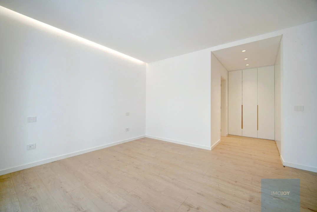 Apartamento T3 para Venda em Carcavelos e Parede Foto 11