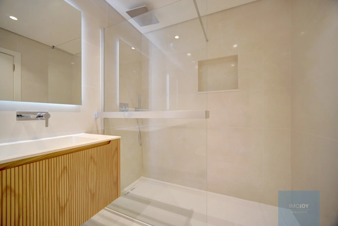 Apartamento T3 para Venda em Carcavelos e Parede Foto 14