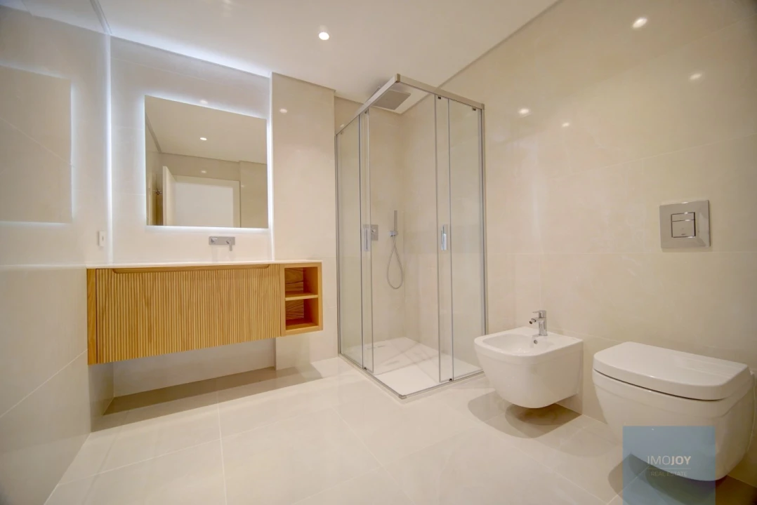 Apartamento T3 para Venda em Carcavelos e Parede Foto 21