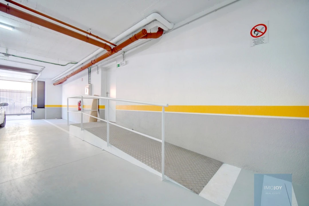 Apartamento T3 para Venda em Carcavelos e Parede Foto 31