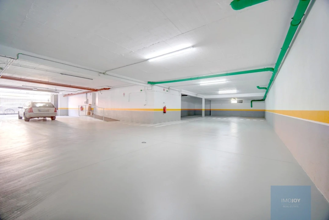 Apartamento T3 para Venda em Carcavelos e Parede Foto 33