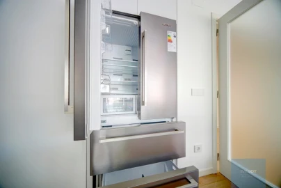 Apartamento T3 para Venda em Carcavelos e Parede