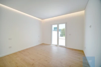 Apartamento T3 para Venda em Carcavelos e Parede