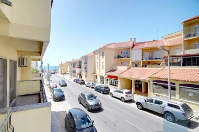 Apartamento T3 para Venda em Carcavelos e Parede