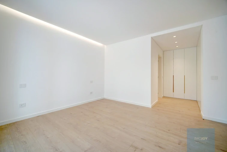 Apartamento T3 para Venda em Carcavelos e Parede Foto 11