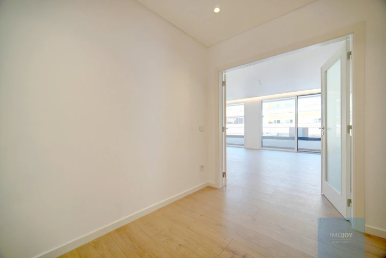 Apartamento T3 para Venda em Carcavelos e Parede Foto 26