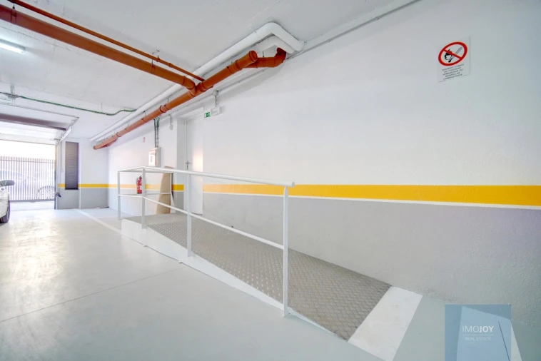 Apartamento T3 para Venda em Carcavelos e Parede Foto 31