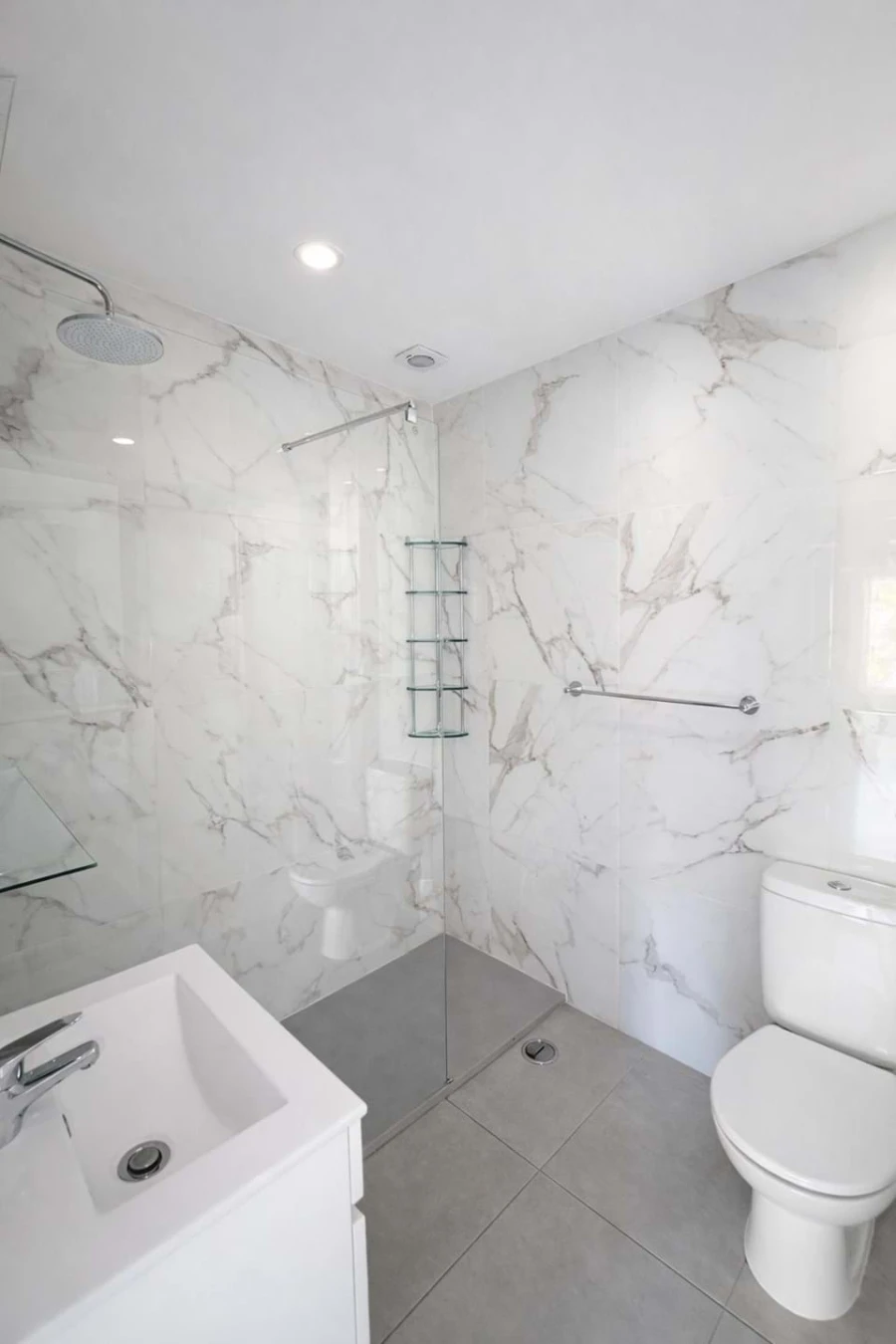 Apartamento T2 para Venda em Quarteira Foto 8