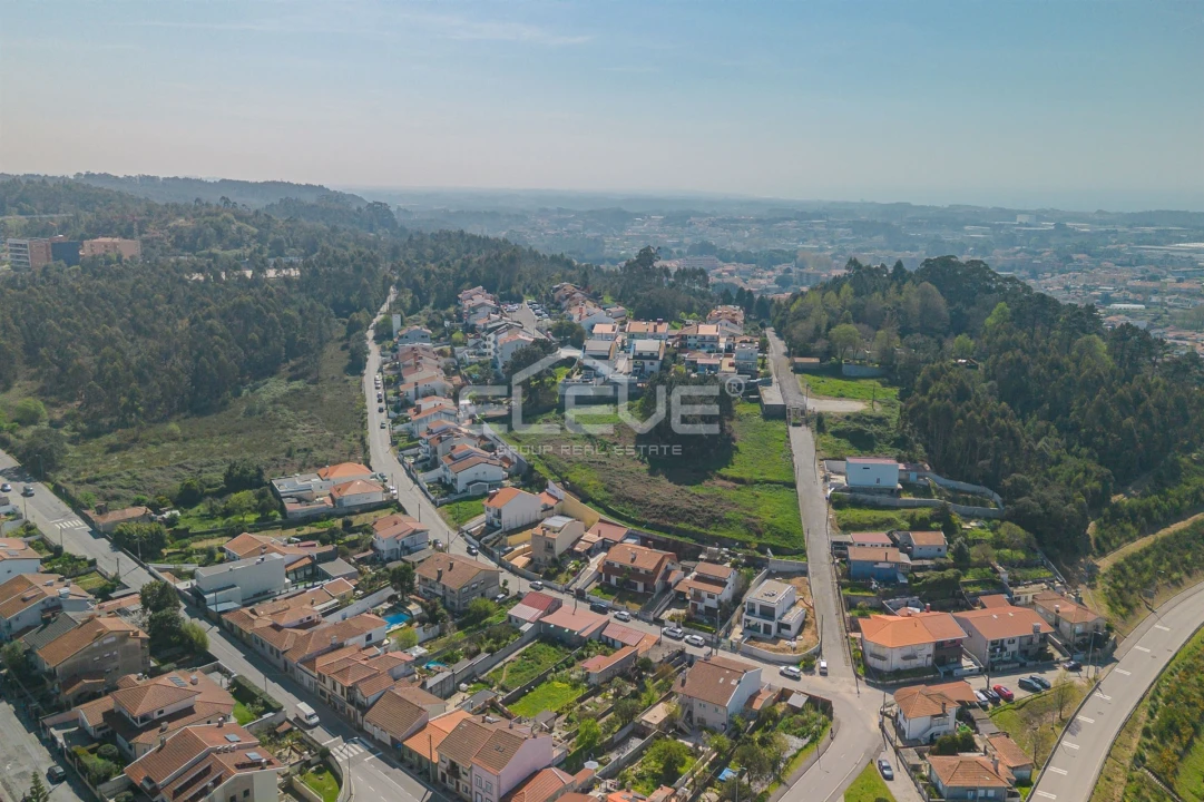 Moradia T3 para Venda em Canelas Foto 40