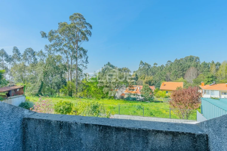 Moradia T3 para Venda em Canelas Foto 48