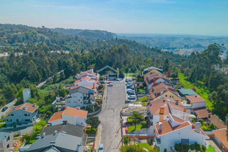 Moradia T3 para Venda em Canelas Foto 30