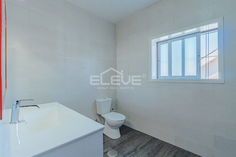 Moradia T3 para Venda em Canelas Foto 28