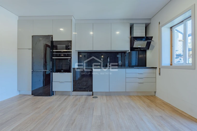 Moradia T3 para Venda em Canelas Foto 3