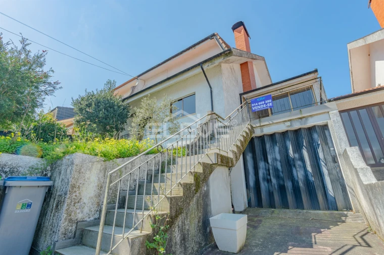 Moradia T3 para Venda em Canelas Foto 53