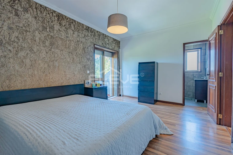 Moradia T3 para Venda em Canelas Foto 25