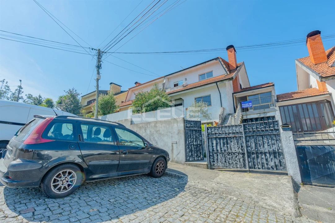 Moradia T3 para Venda em Canelas Foto 54