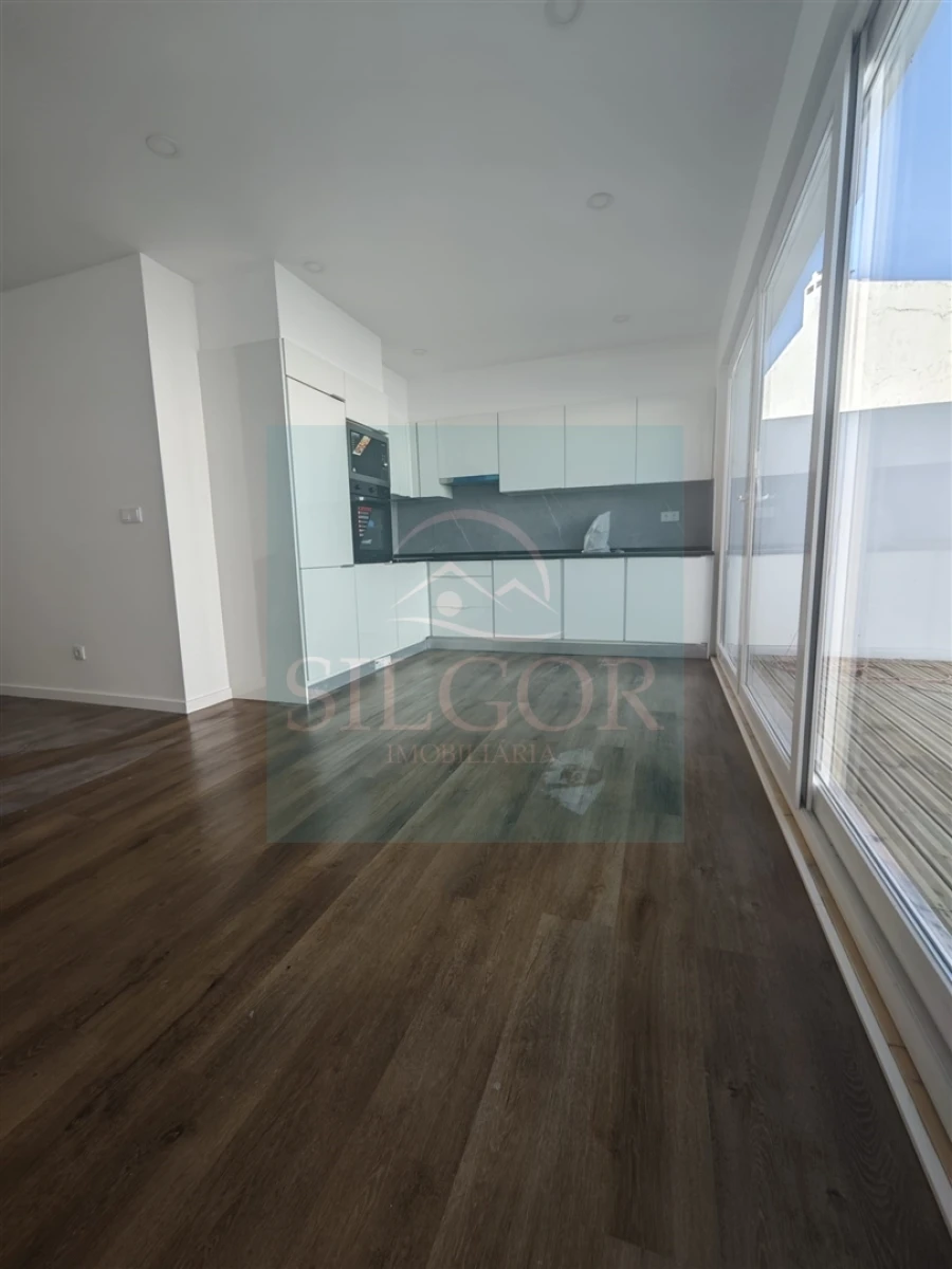 Moradia T2 para Venda em Baixa da Banheira e Vale da Amoreira Foto 2