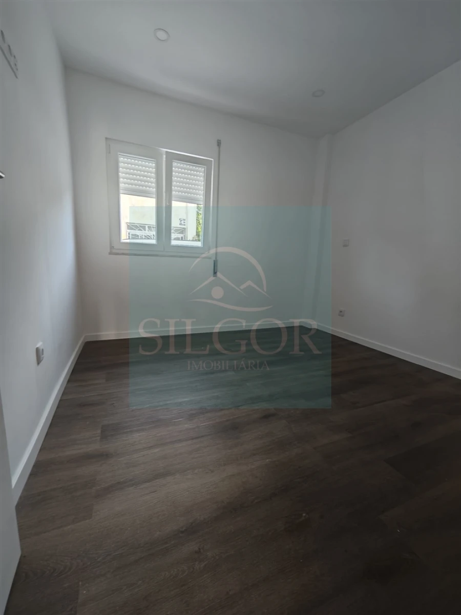 Moradia T2 para Venda em Baixa da Banheira e Vale da Amoreira Foto 14