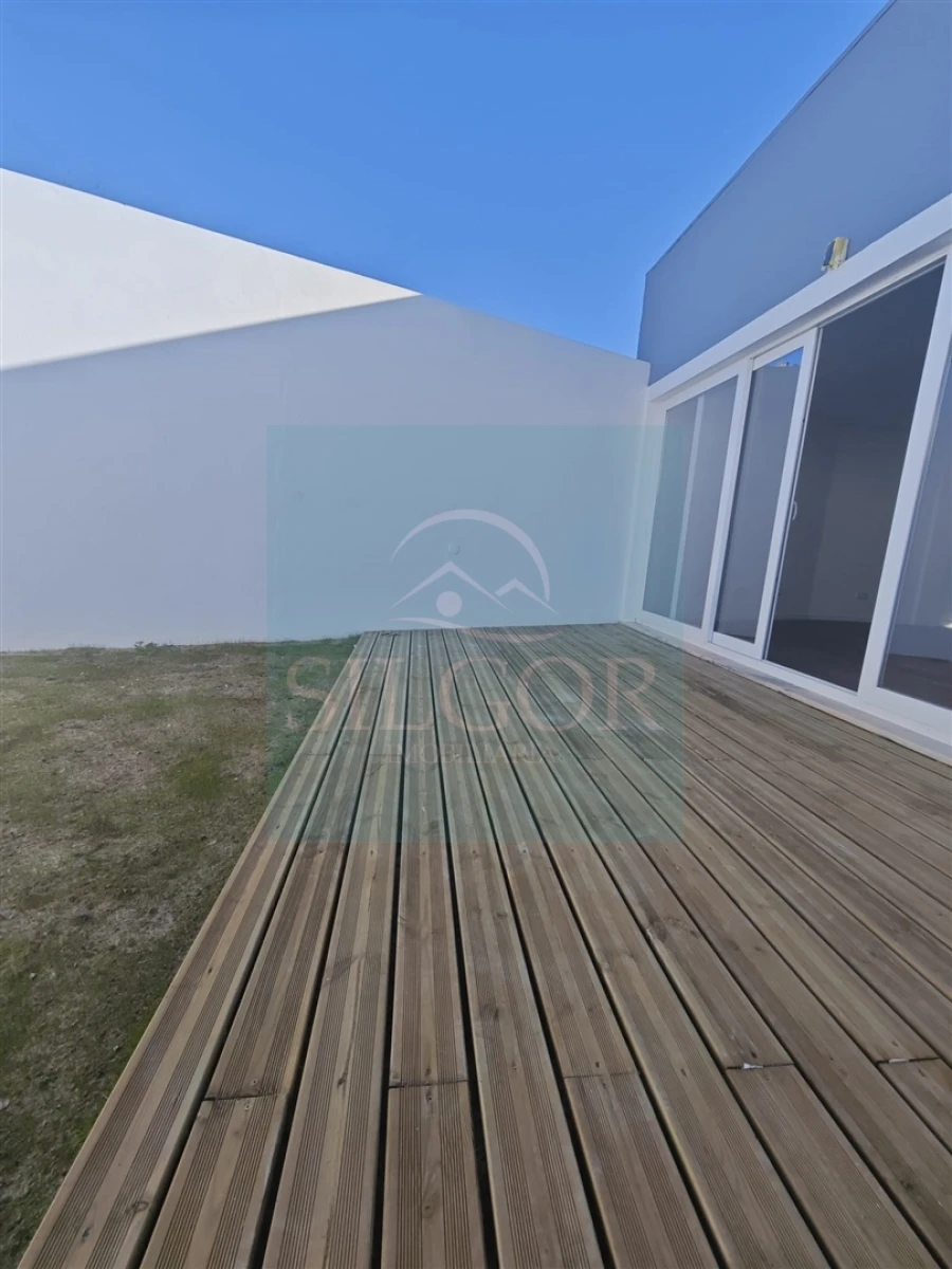 Moradia T2 para Venda em Baixa da Banheira e Vale da Amoreira Foto 10