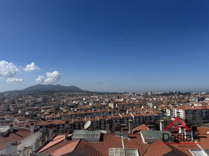 Apartamento T4 para Venda em Algueirão-Mem Martins Foto 24