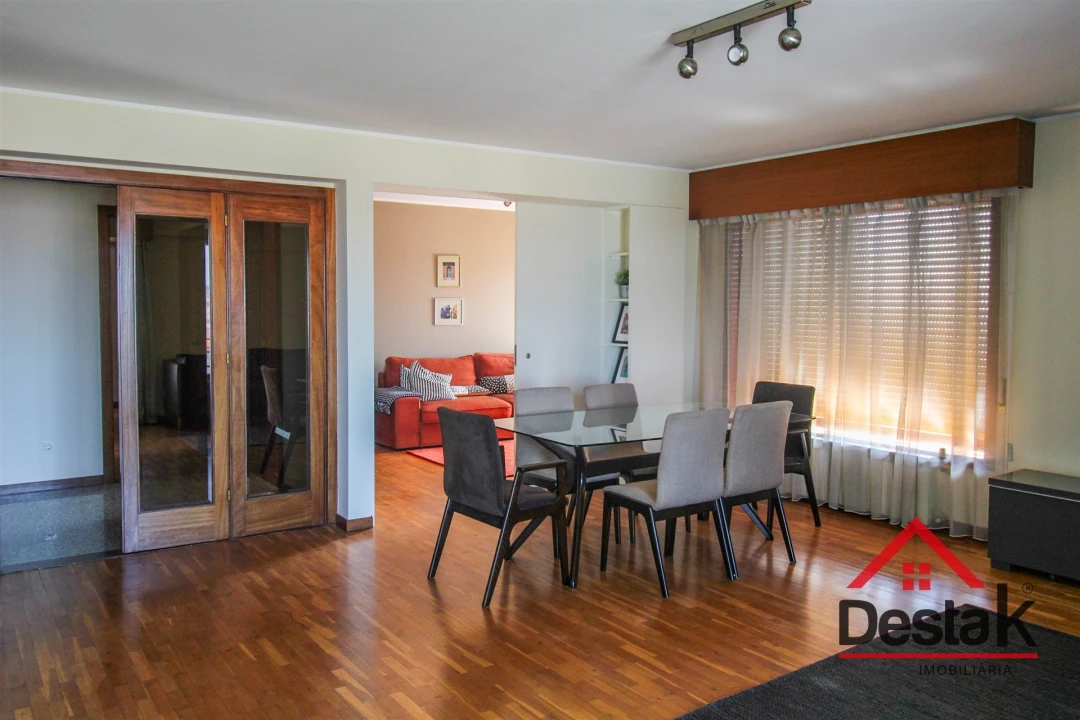 Apartamento T3 para Venda em Santa Marinha e São Pedro da Afurada Foto 1