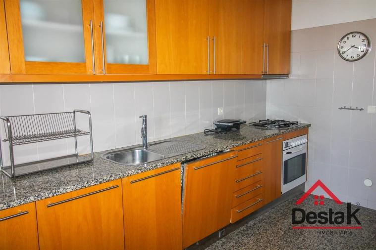 Apartamento T3 para Venda em Santa Marinha e São Pedro da Afurada Foto 5