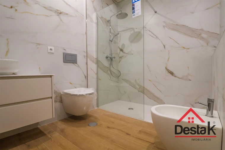 Apartamento T3 para Venda em Viseu Foto 8