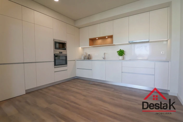 Apartamento T3 para Venda em Viseu Foto 1