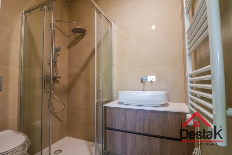 Apartamento T3 para Venda em Viseu Foto 9