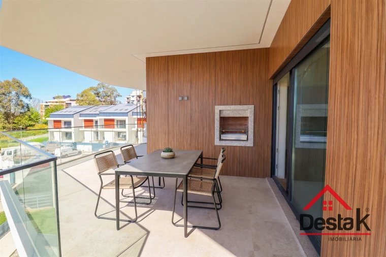 Apartamento T5 para Venda em Viseu Foto 3