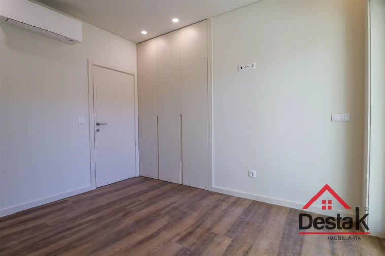 Apartamento T3 para Venda em Viseu Foto 5