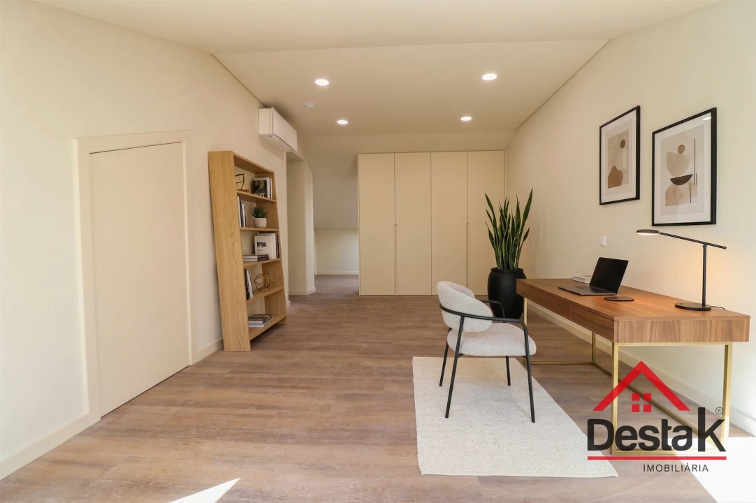 Apartamento T5 para Venda em Viseu Foto 12