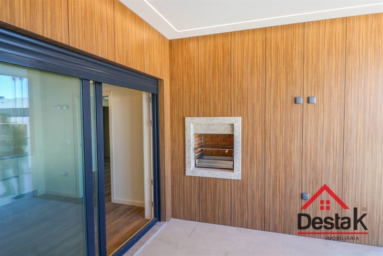 Apartamento T5 para Venda em Viseu Foto 5