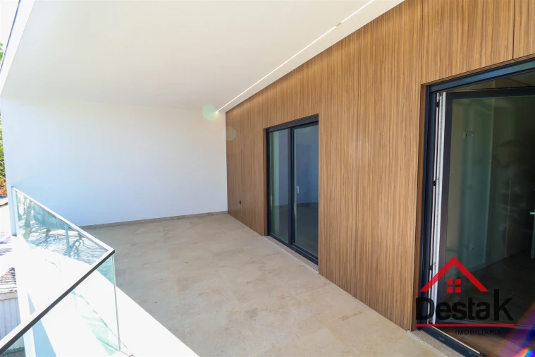 Apartamento T5 para Venda em Viseu Foto 18