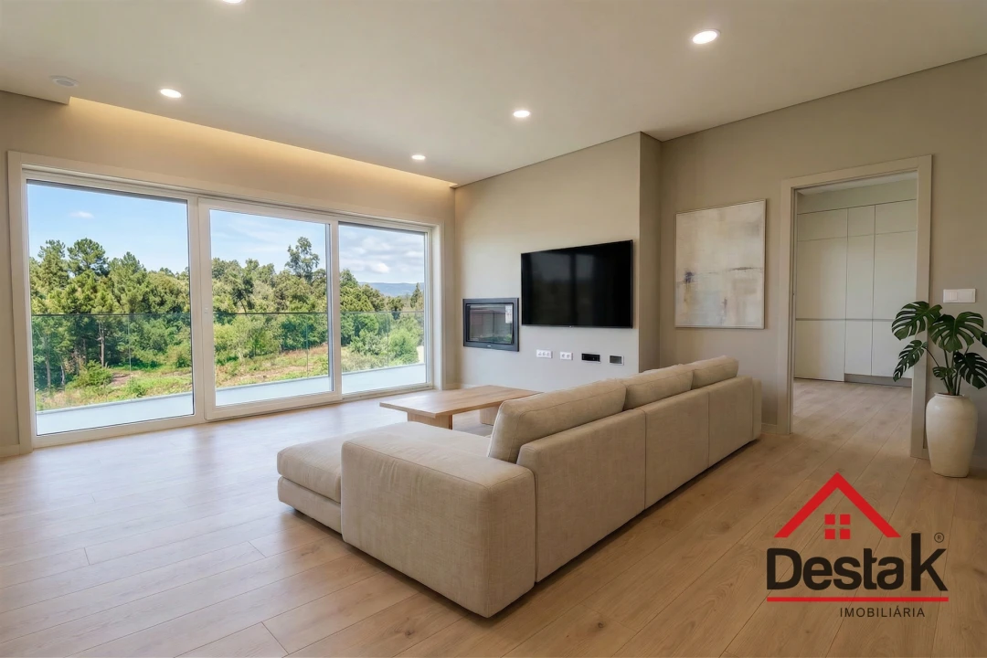 Apartamento T5 para Venda em Viseu Foto 3