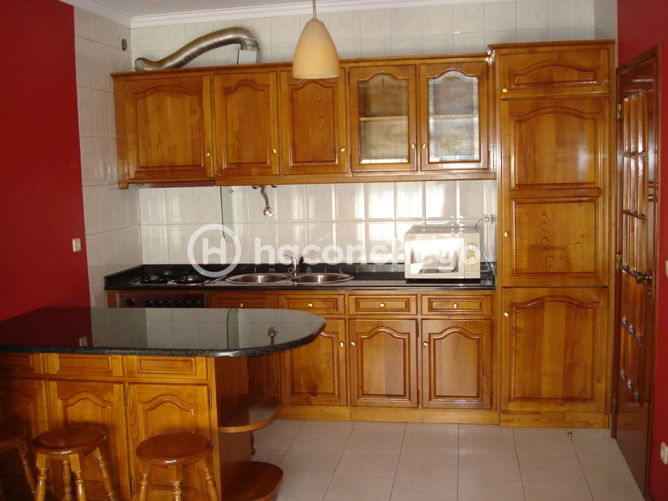 Apartamento T1 para Arrendamento em Arcozelo Foto 3