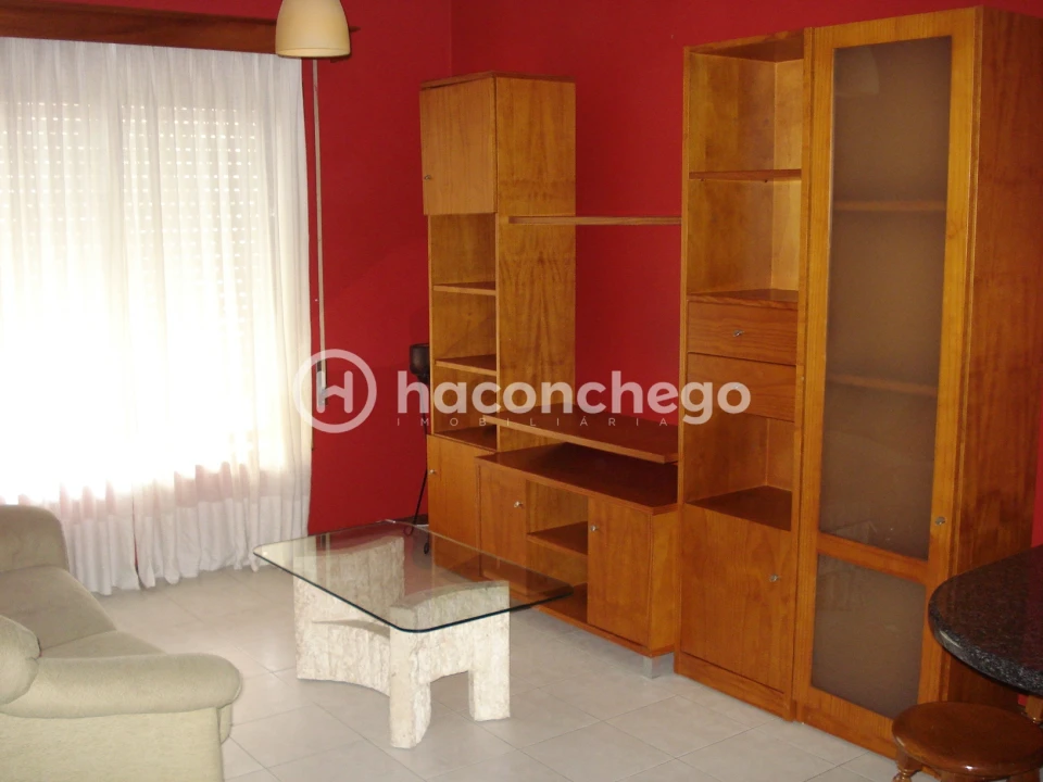 Apartamento T1 para Arrendamento em Arcozelo Foto 4