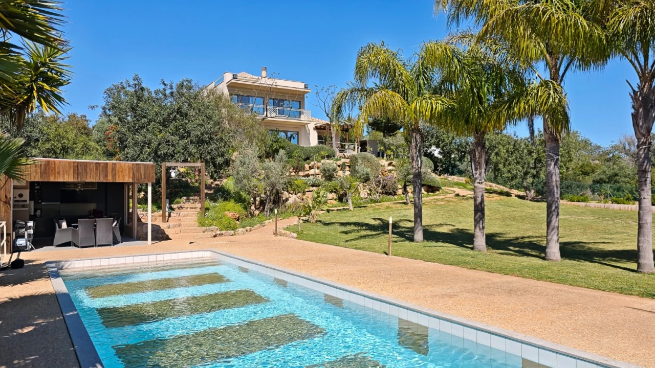 Moradia T5 para Venda em Albufeira e Olhos de Água Foto 3