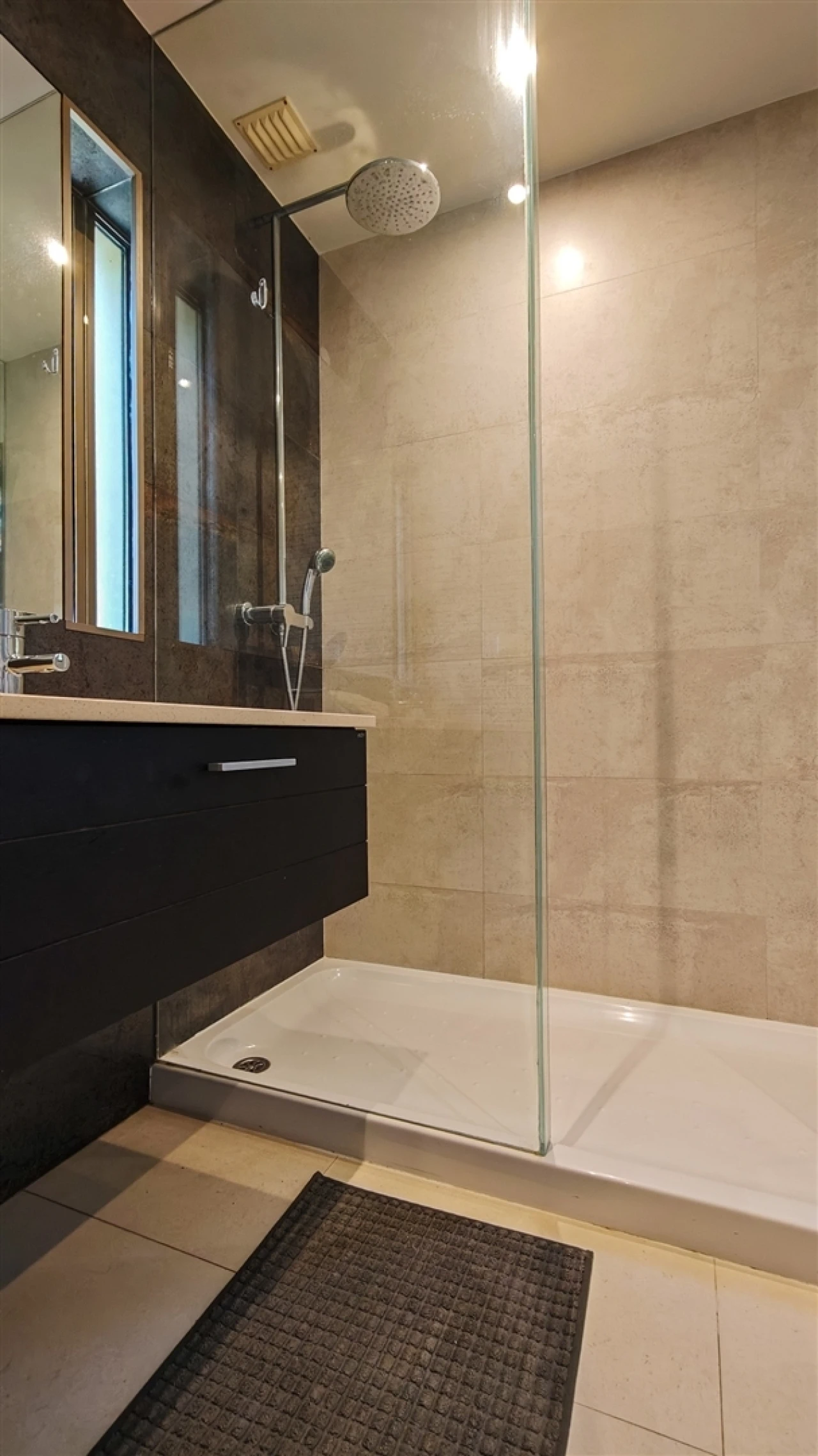 Moradia T5 para Venda em Albufeira e Olhos de Água Foto 27