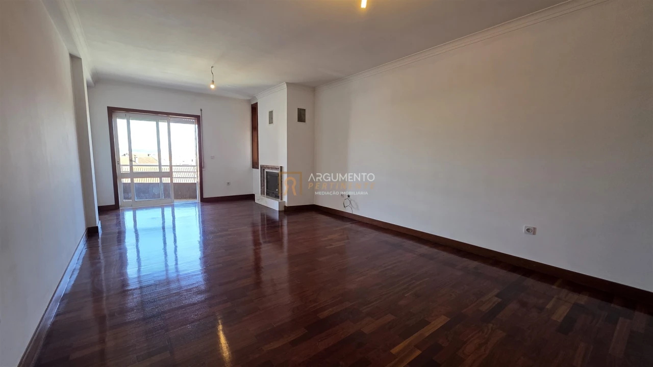 Apartamento T2 para Venda em Pedrouços Foto 1
