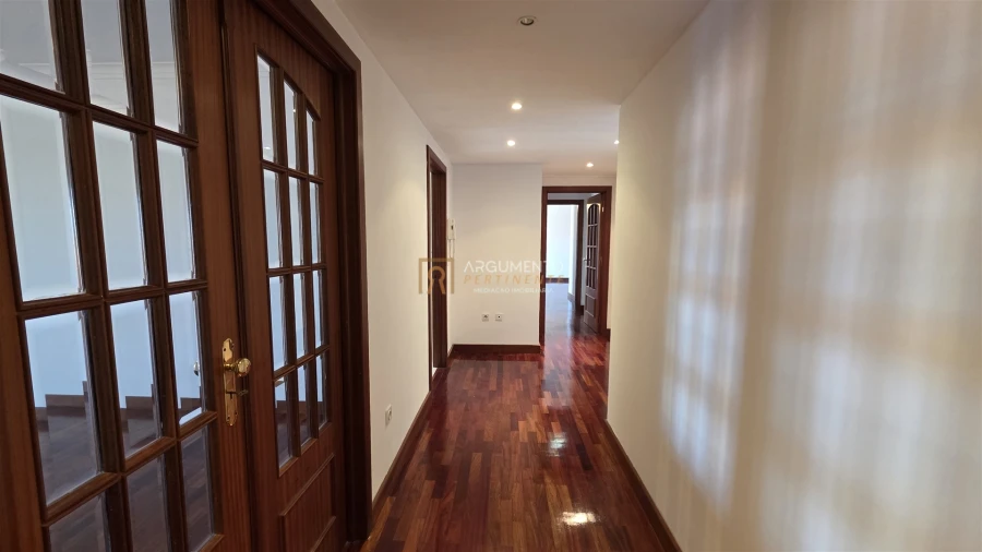 Apartamento T2 para Venda em Pedrouços Foto 5