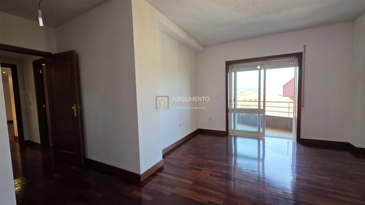 Apartamento T2 para Venda em Pedrouços Foto 21